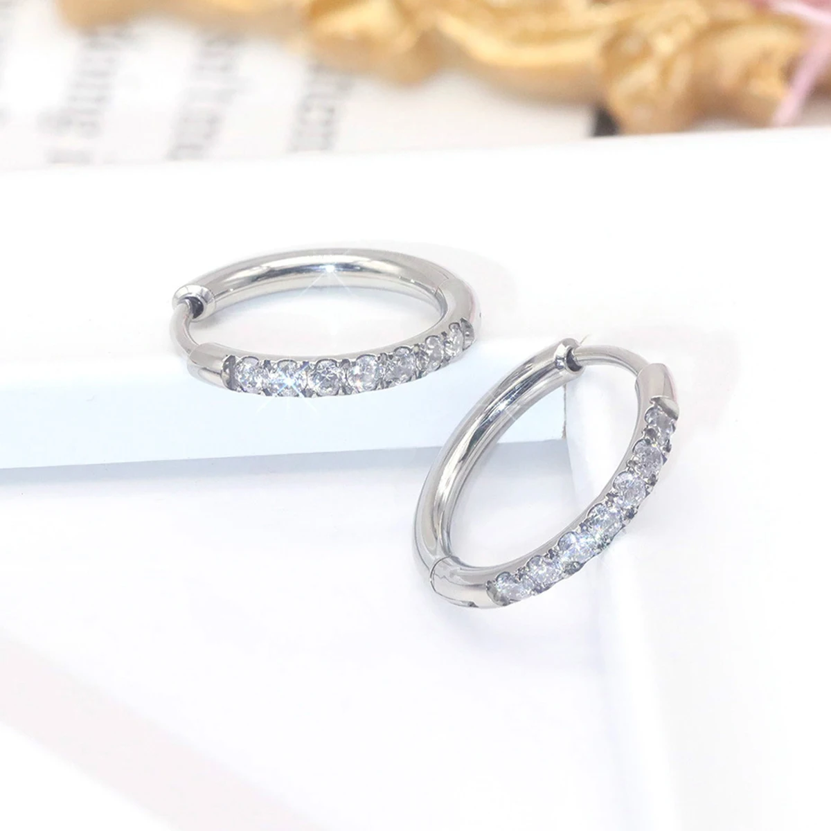 2 ชิ้นสแตนเลสสตีล Cz Hoop ต่าง - Conch Earring Hoop บทวิจารณ์และราคา
