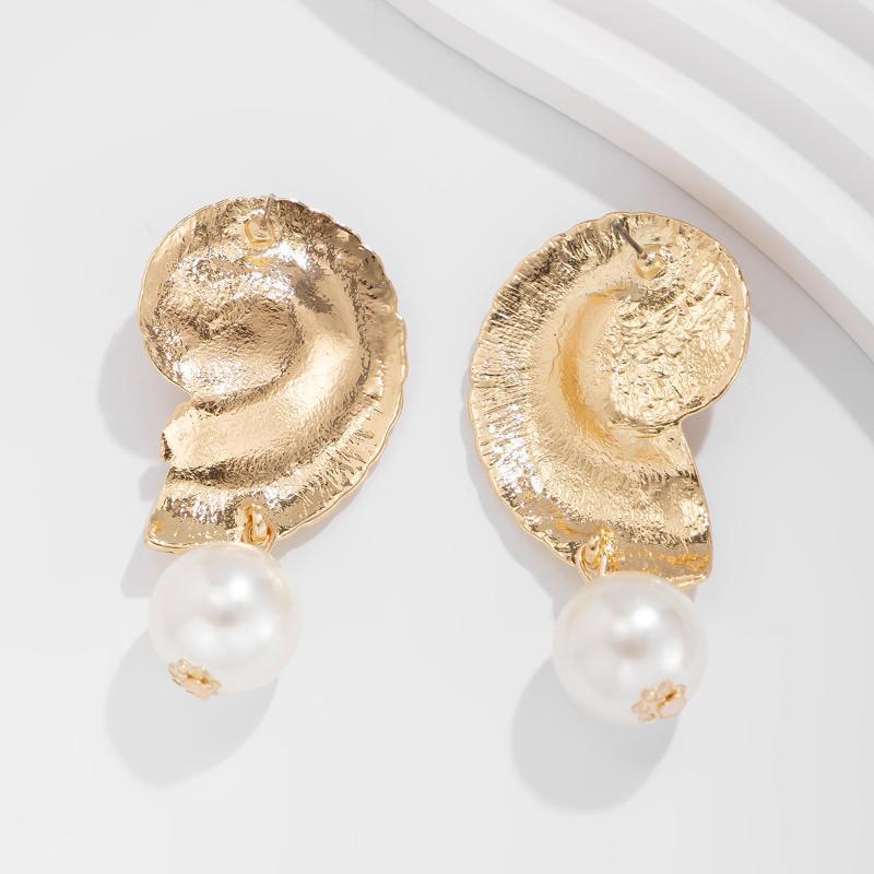 ต่างหูมุกเทียมรูปทรงเปลือกหอย  - Conch Earring Hoop บทวิจารณ์และราคา