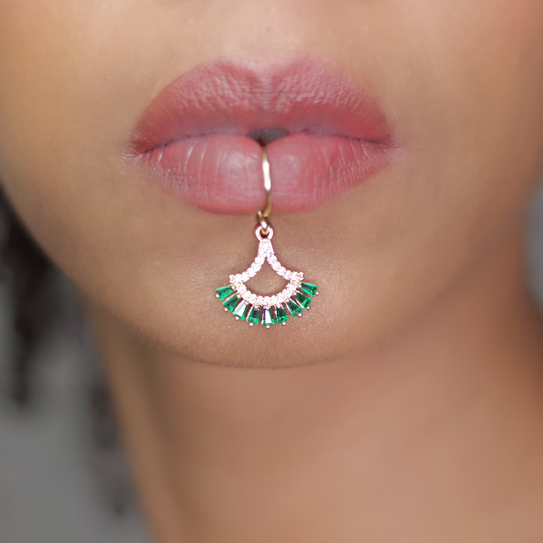 ต่างหูทรงดอกไม้สีทองหรูหรา ประ - Body Jewelry And Earrings บทวิจารณ์และราคา